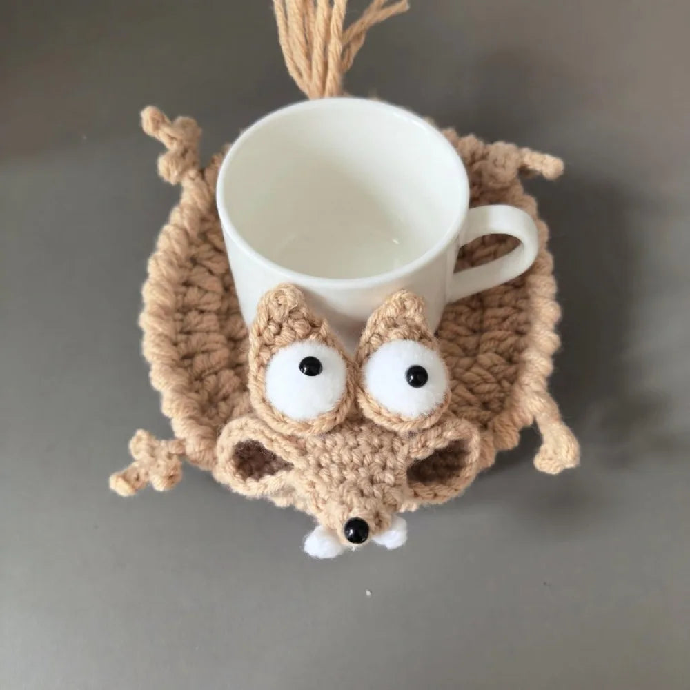 1Pc Handmade Crochet Squirrel Shaped Coaster Heat Resistant Table Mat for Home Dining Party Decor Holiday Table Setting Gift