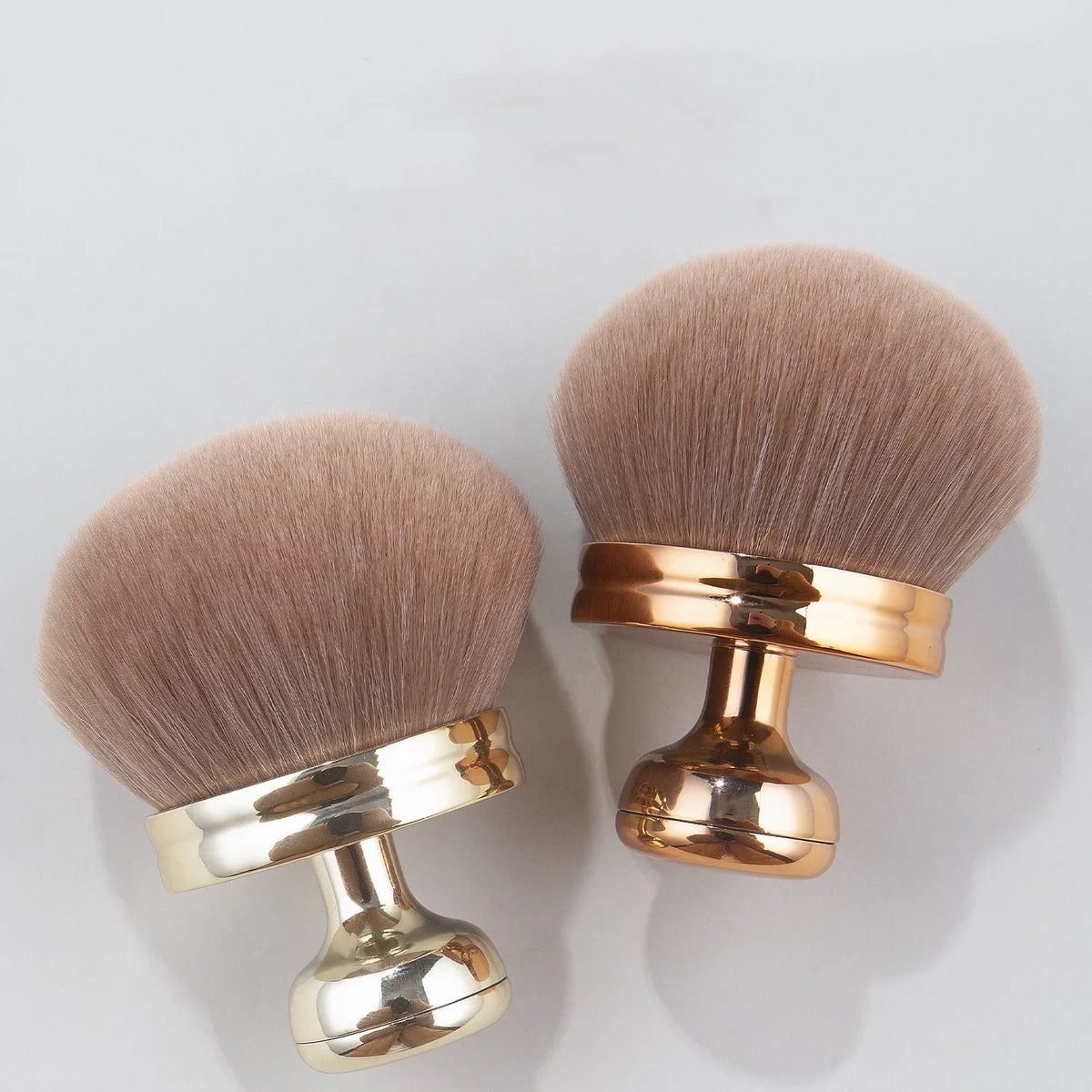 Extra Large Mushroom-Head Makeup Brush Soft Fiber Bristles Multipurpose for Makeup Setting Nail Art Self Tanner Essential Beauty