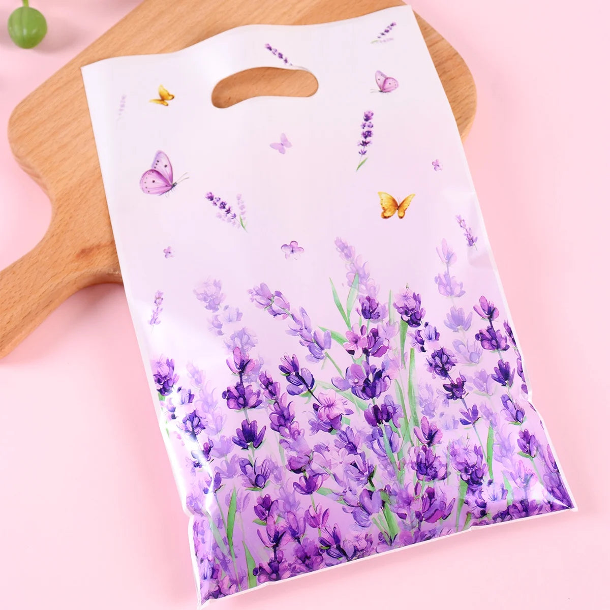 10/20/50Pcs Lavender Gift Bags Plastic Gift Tote Bags Spring Birthday Party Decoration Wedding Party Supplies for Gift Wrapping