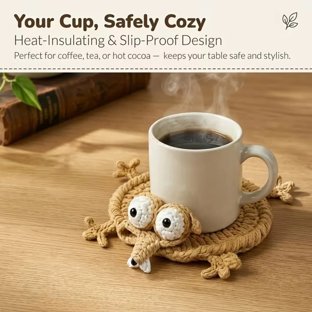 1Pc Handmade Crochet Squirrel Shaped Coaster Heat Resistant Table Mat for Home Dining Party Decor Holiday Table Setting Gift