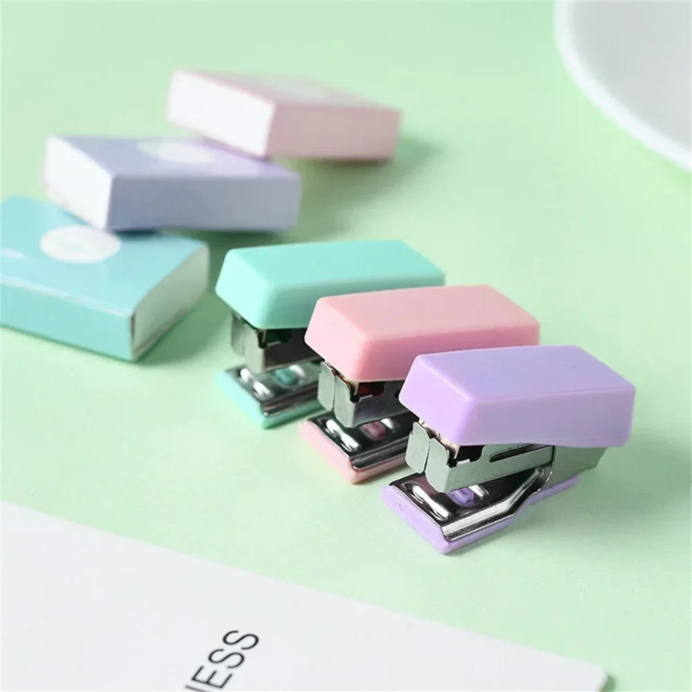 1pc Mini Stapler with 500pcs Staples for Paper File Metal Stapler School Office Binding Supplies Stapler Cute Stationery Kit
