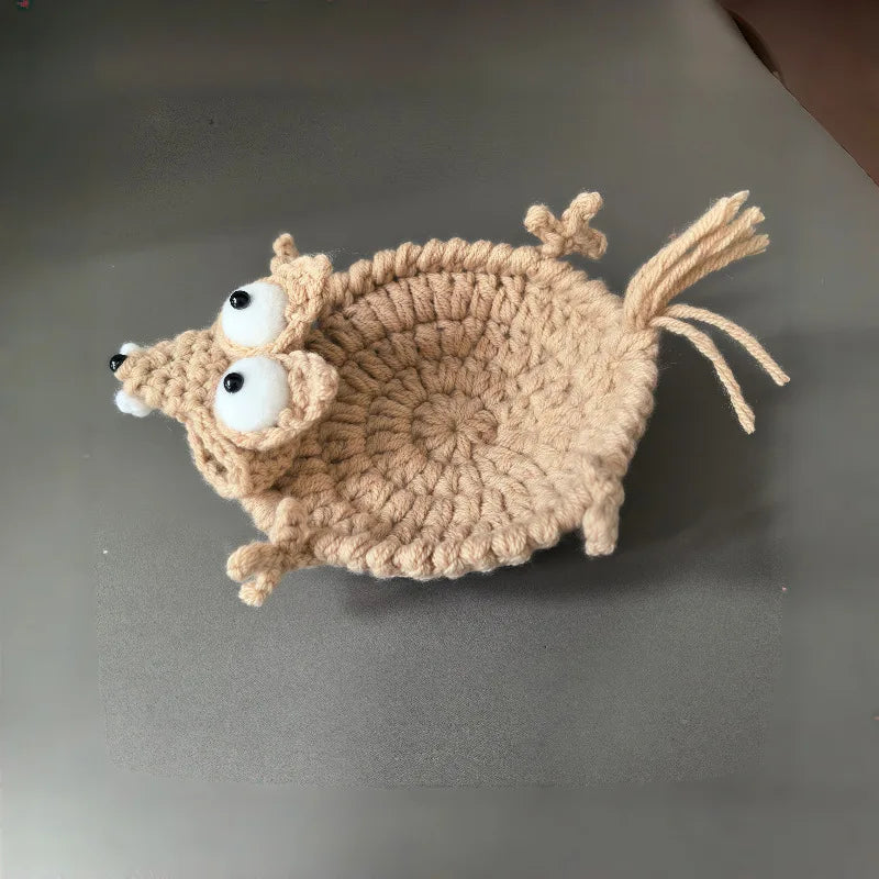 1Pc Handmade Crochet Squirrel Shaped Coaster Heat Resistant Table Mat for Home Dining Party Decor Holiday Table Setting Gift